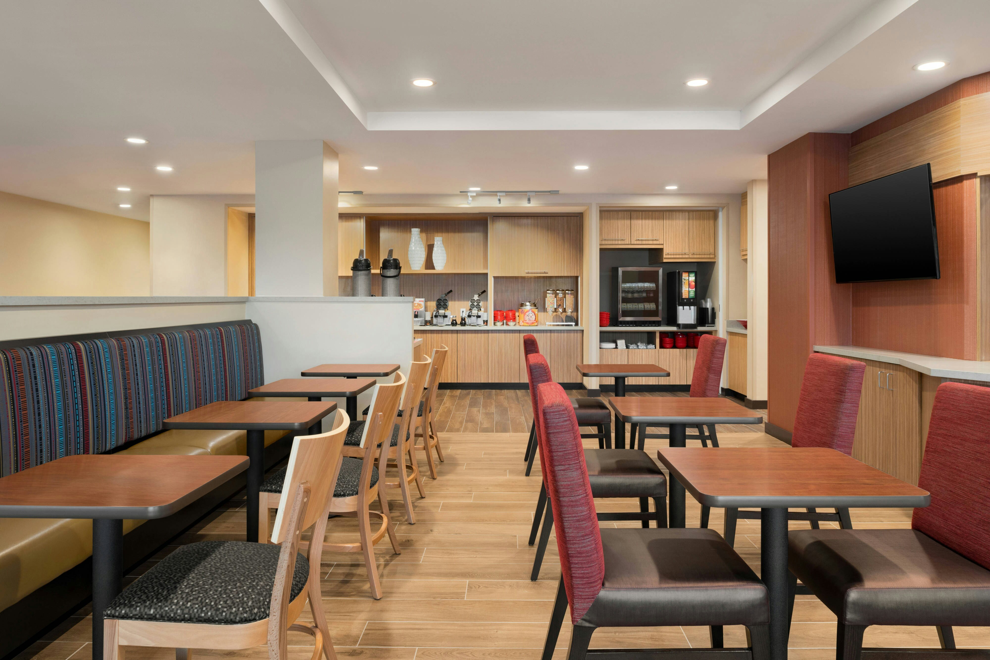 TownePlace Suites by Marriott Dubuque Downtown 37/40