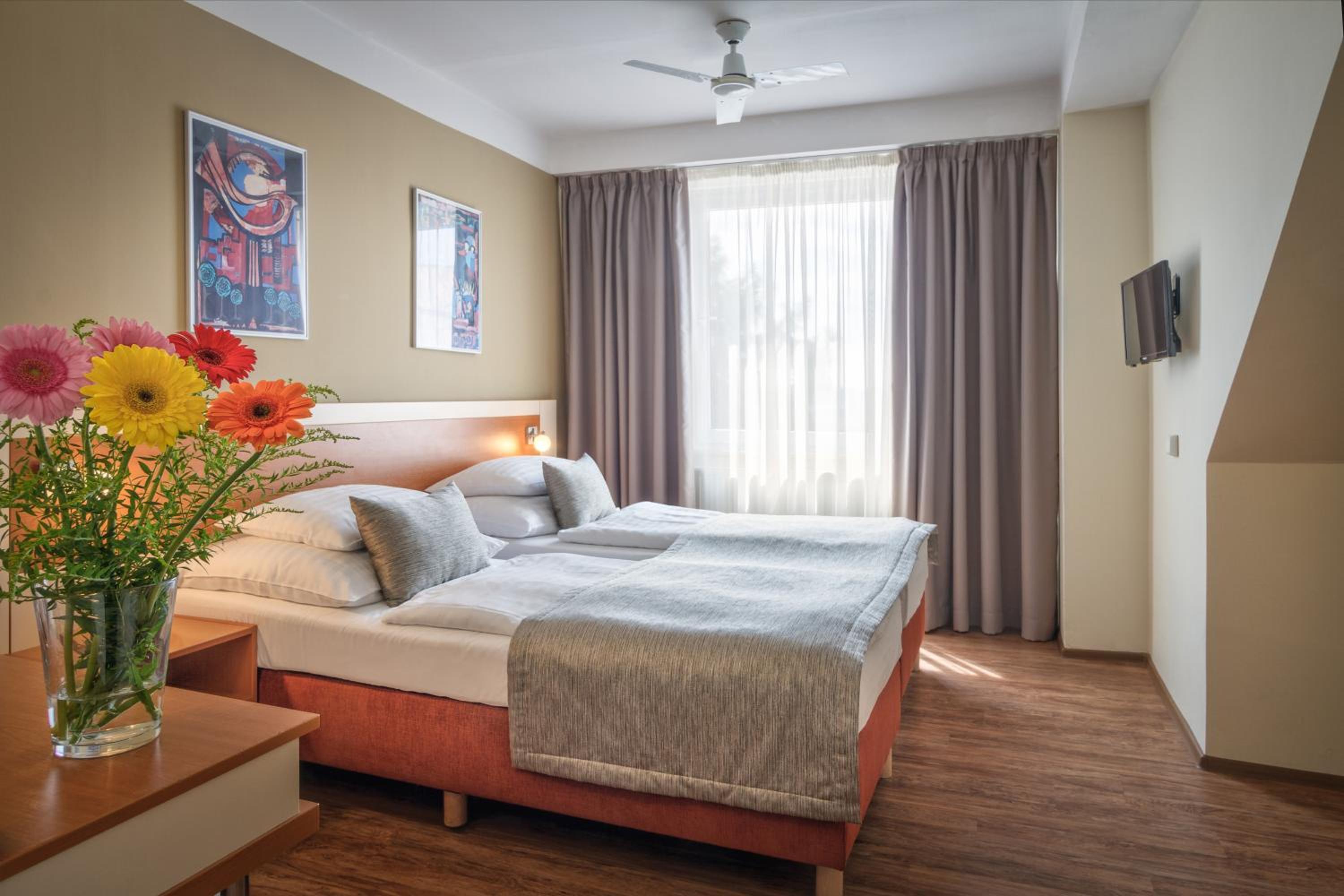 rooms
