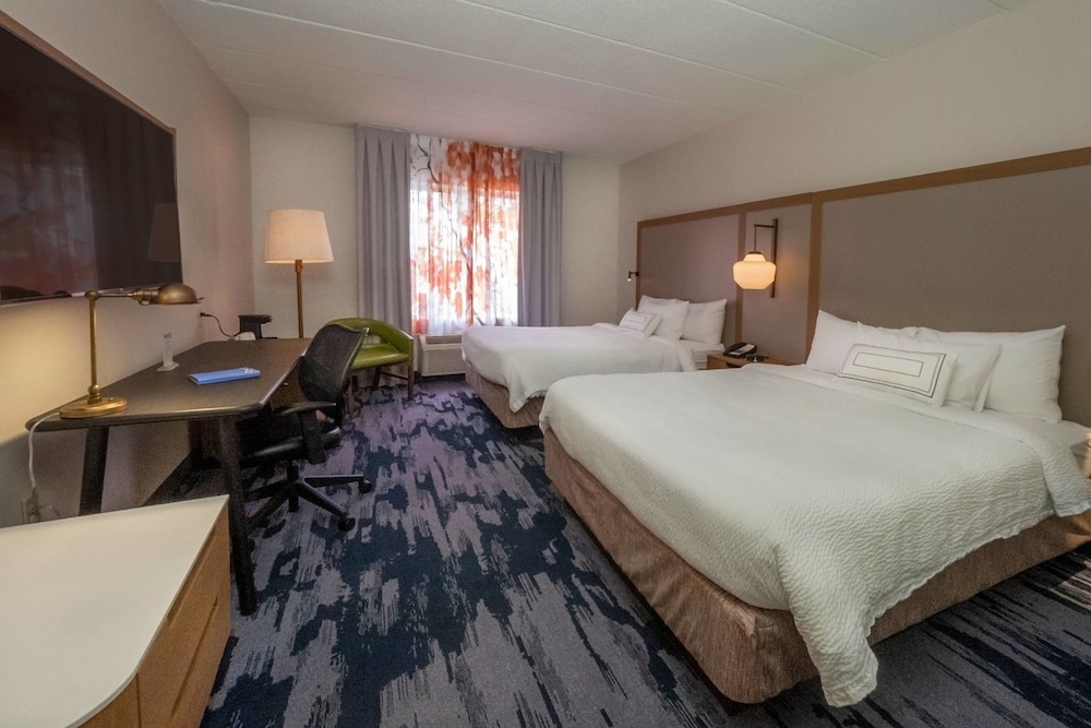 Fairfield Inn Suites Hazleton 8/52