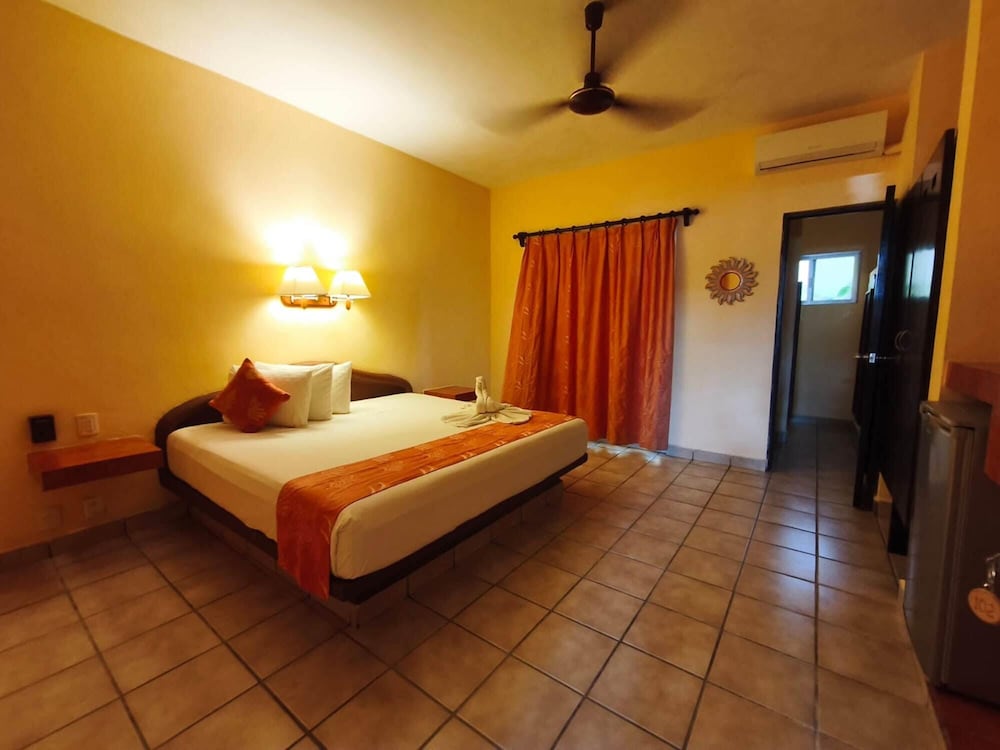 Hotel Lunasol 24/71