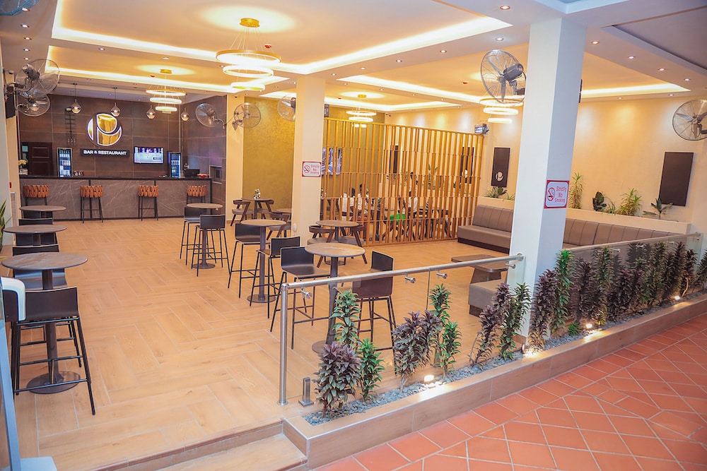 Park View Hotel 42/45
