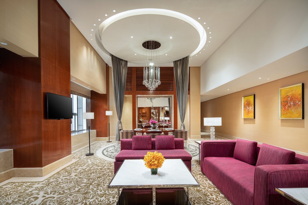 Crowne Plaza Shenzhen Futian 50/86