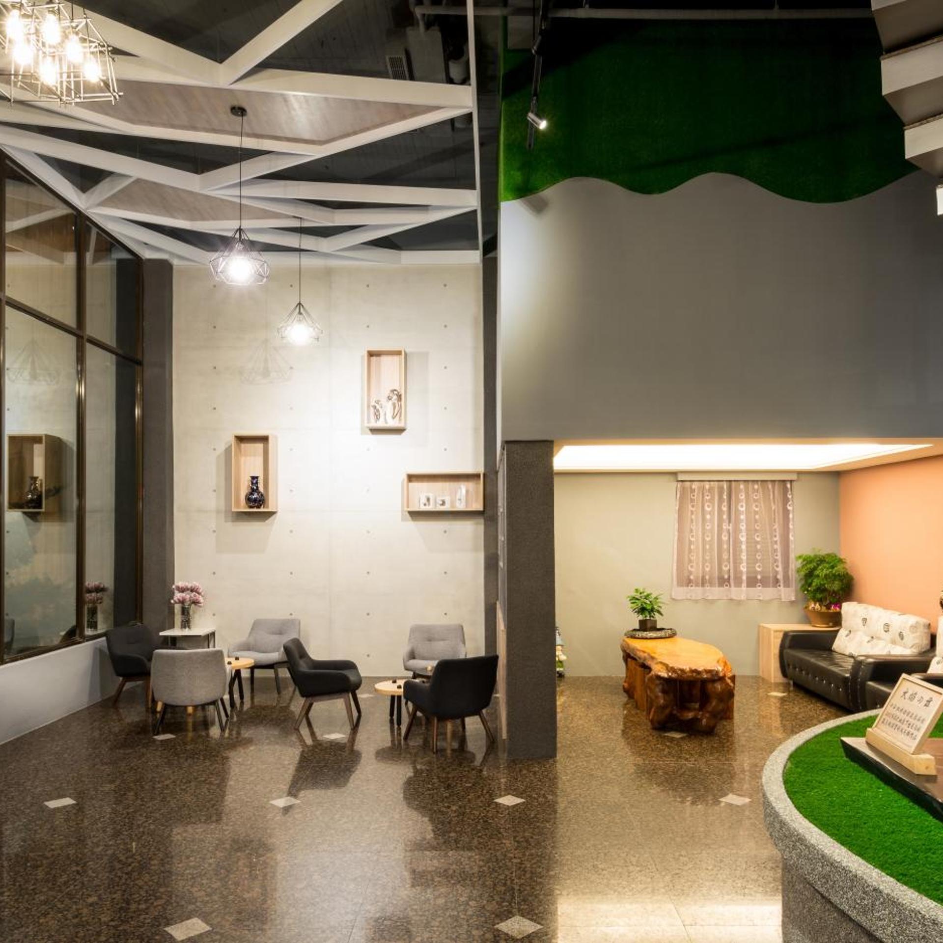 Yadi Hotel 43/53