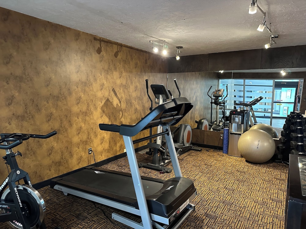 Wyndham Garden Medicine Hat Conference Center 24/46
