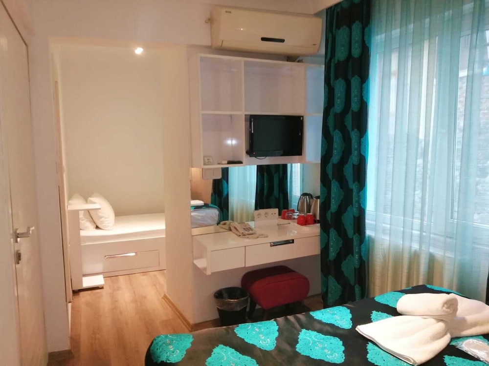 MINEL HOTEL 9/55