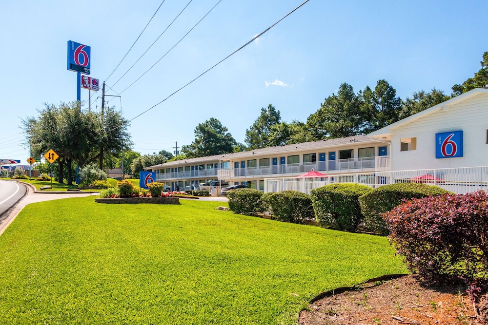 Motel6 Longview, TX 58/64