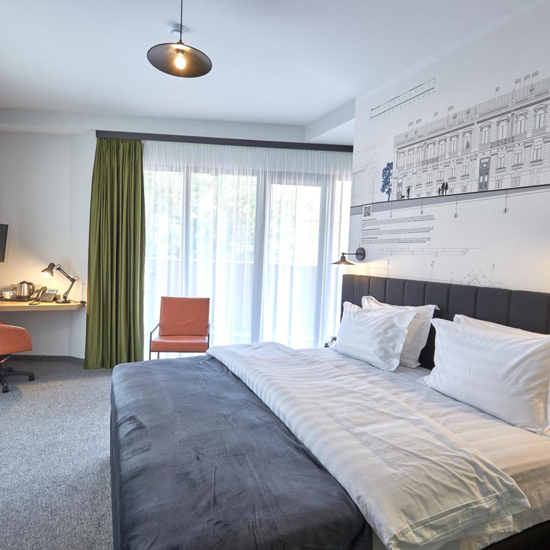 غرفة كبيرة بسرير مزدوج، Graphica Tbilisi Hotel 3/4