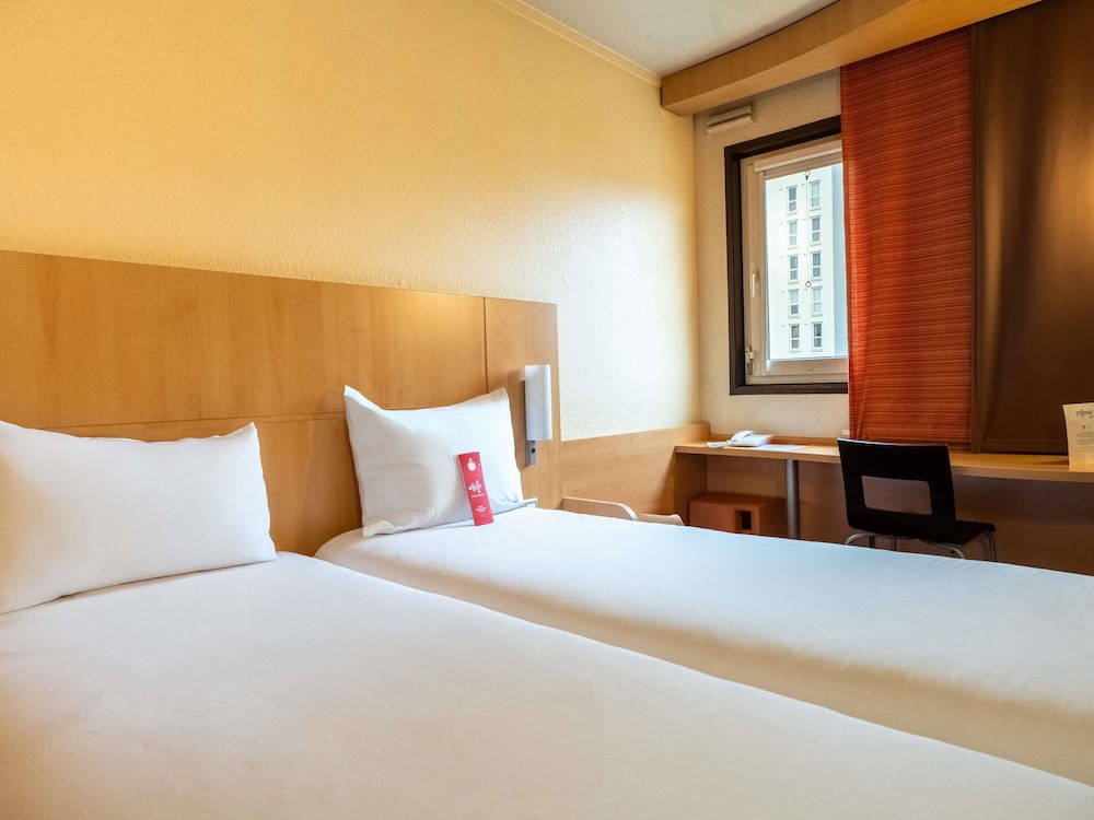 Ibis Paris Pont De Suresnes 18/58