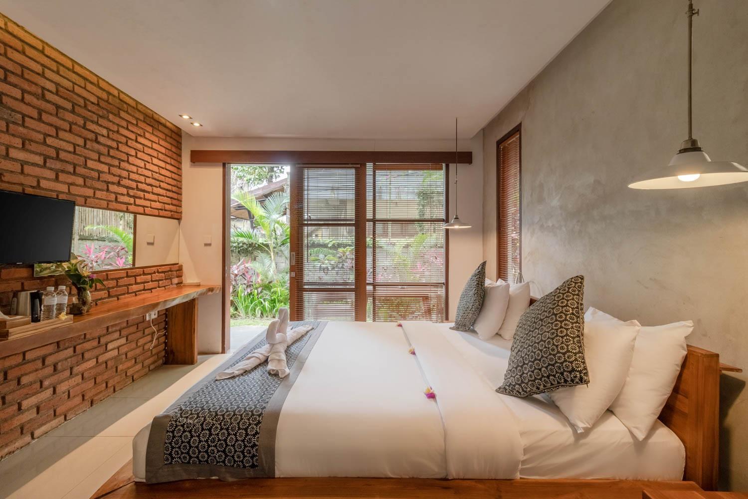 Deluxe, Double Bed
