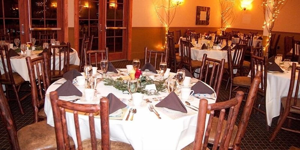 WoodStock Inn 34/43