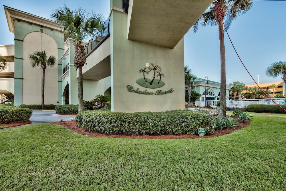 Celadon: Unit 102 by Forehand Rentals 34/37
