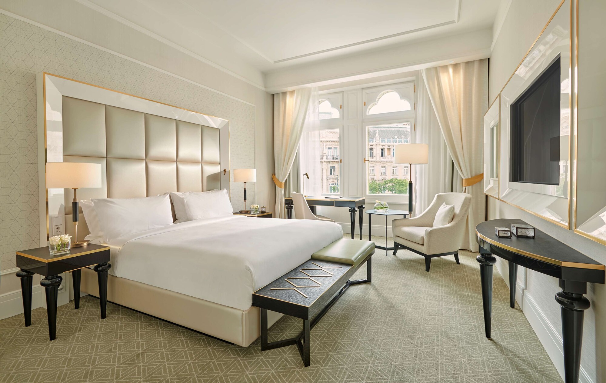 غرفة بريميوم بسرير كينج، Parisi Udvar Budapest-Unbound Collection By Hyatt 2/10