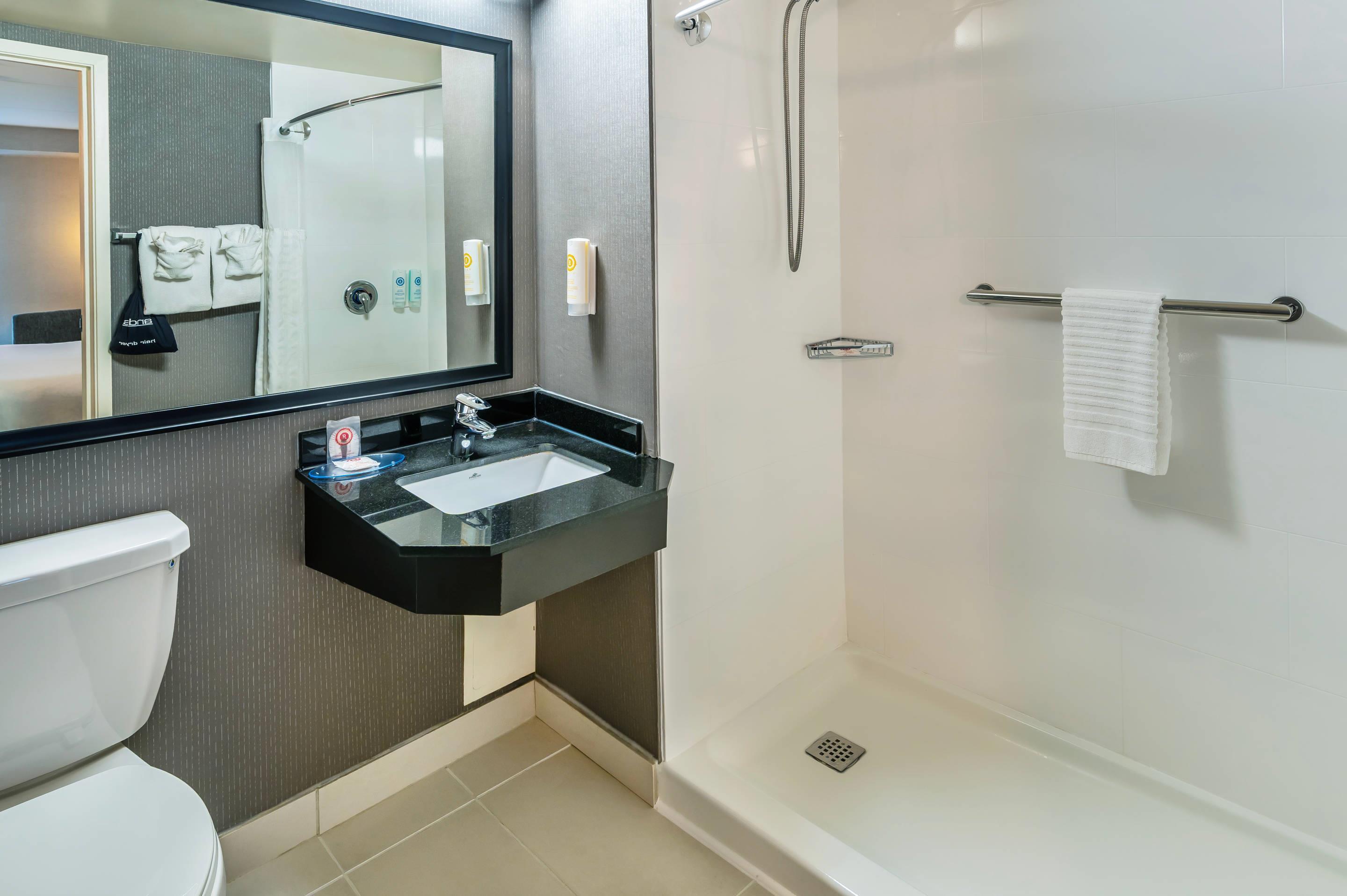 غرفة بسرير كوين لذوي الإعاقة، Comfort Inn Sudbury East 10/10