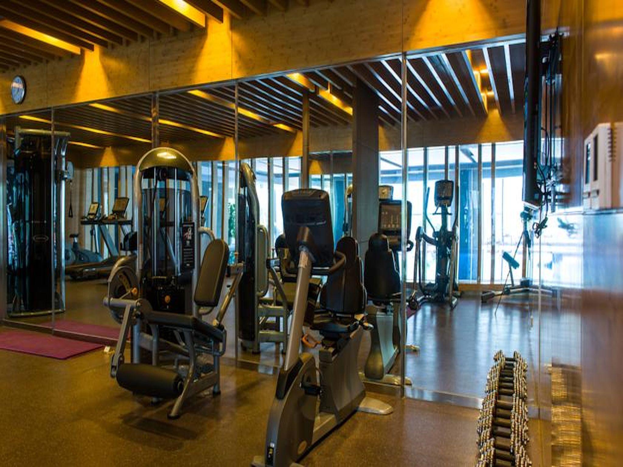 Chengdu Airport Hotel 44/55