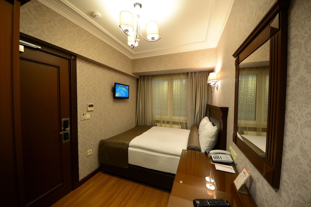 Grand Bazaar Hotel 11/39