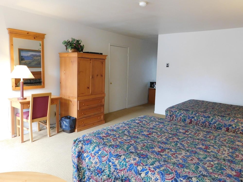 Pacific Gardens Inn 45/64