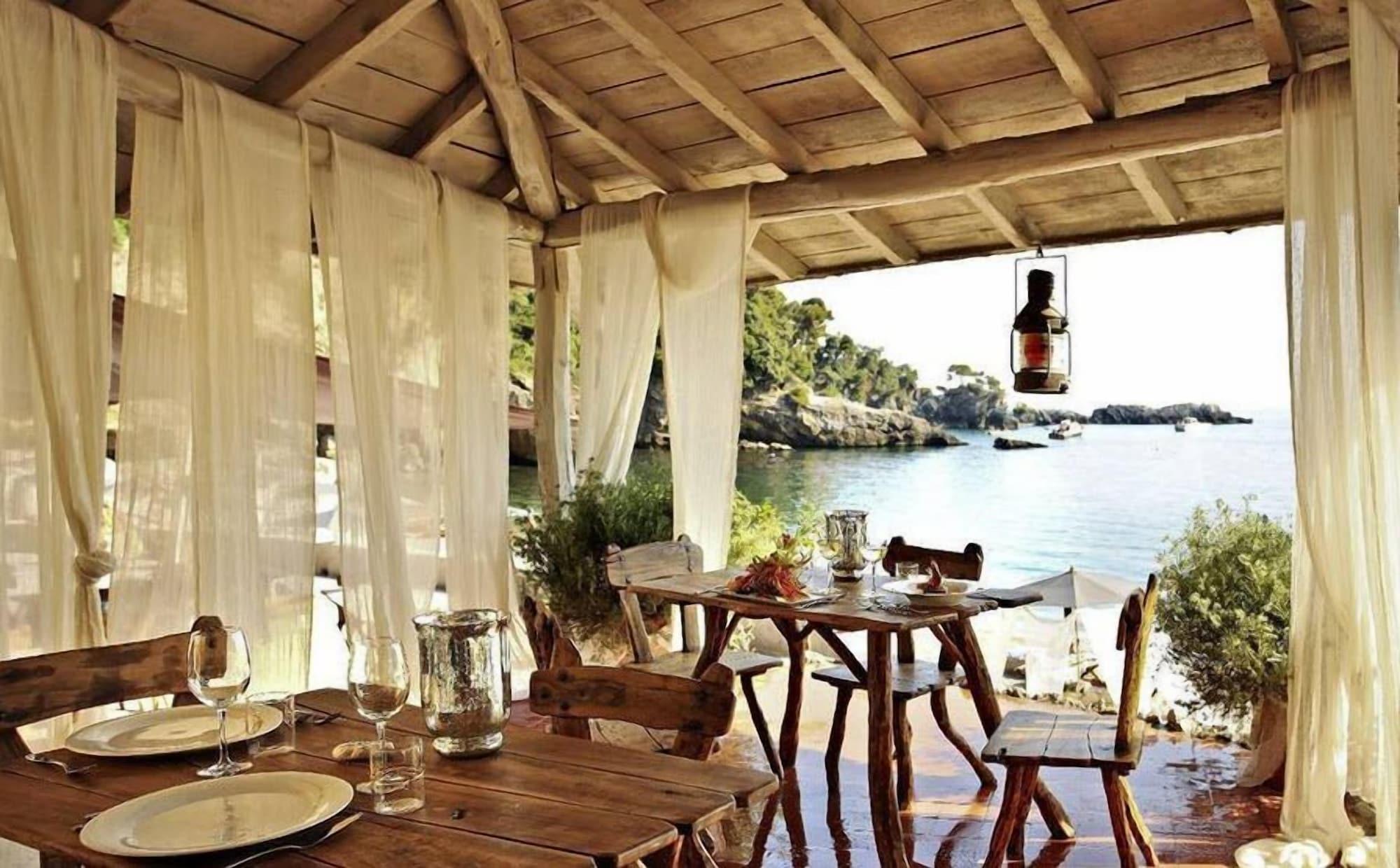 Eco Del Mare Night And Day Beach Club 9/15