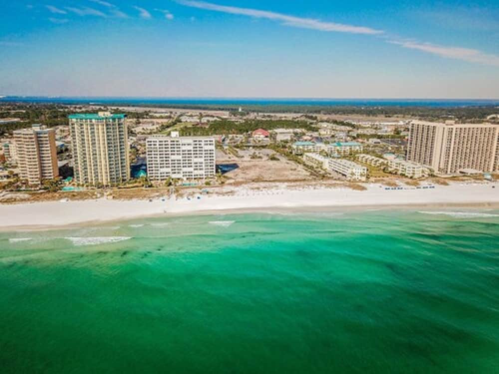 Days Inn By Wyndham Destin 1/40