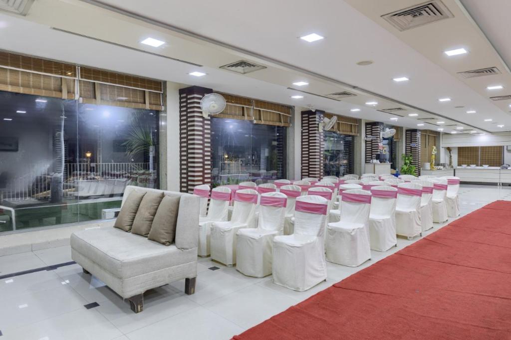 HOTEL MANGALAM 41/49