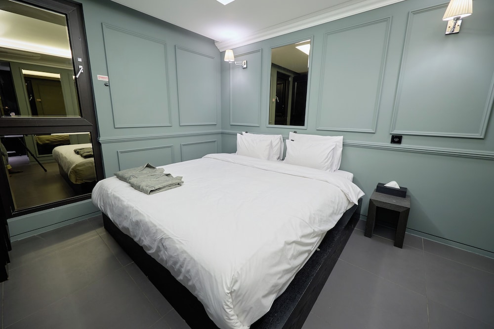 غرفة ديلوكس بسرير كوين، Hotel Cullinan Wangsimni 5/10