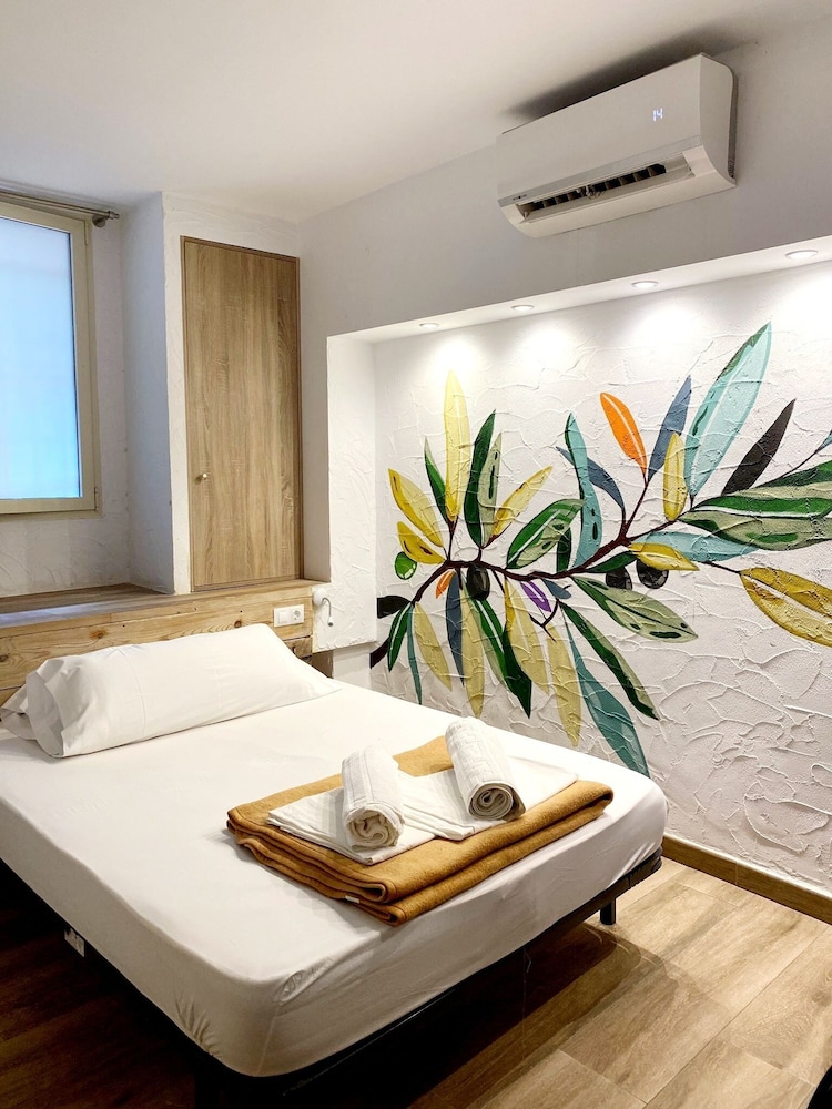 Y Hostel Mallorca - Albergue Juvenil 8/33