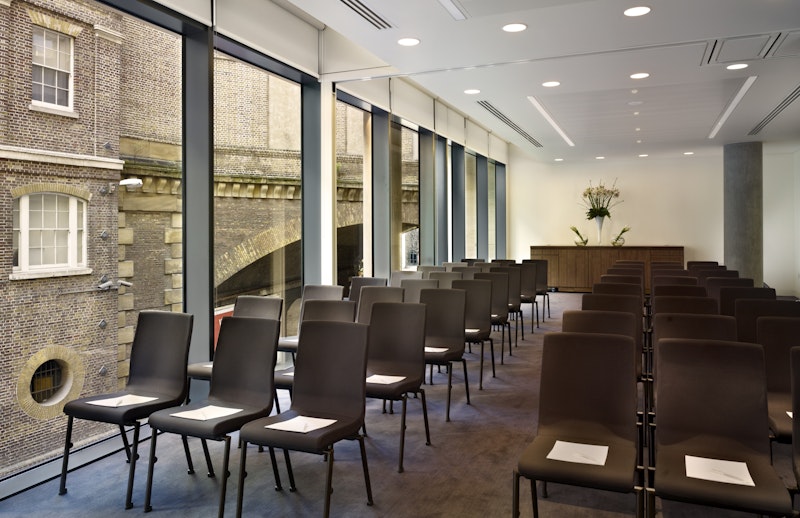 Doubletree By Hilton London Tower Of London 57/67