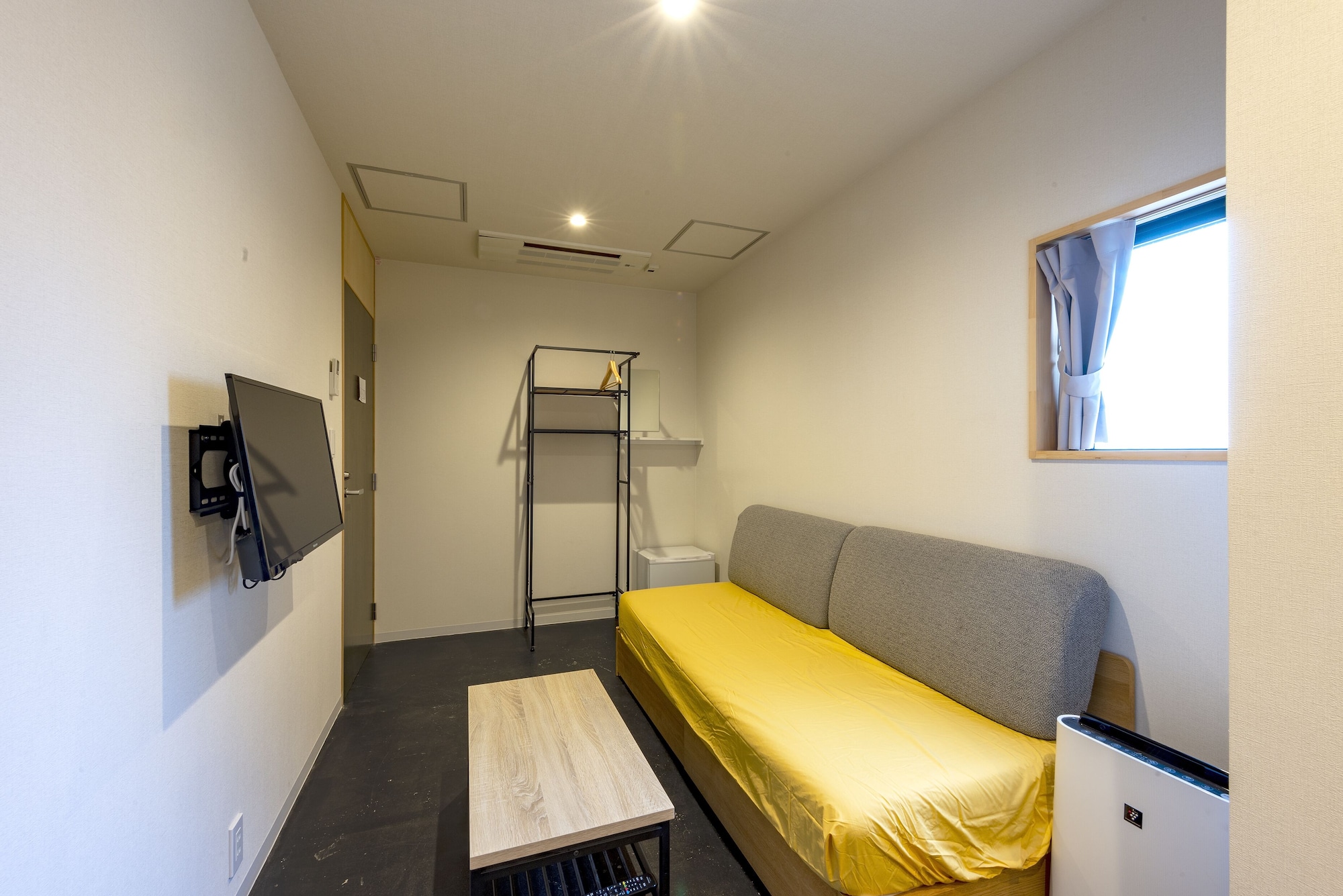 ROOM, DOUBLE BED, WITH EXTRA BED, SHARED BATHROOM