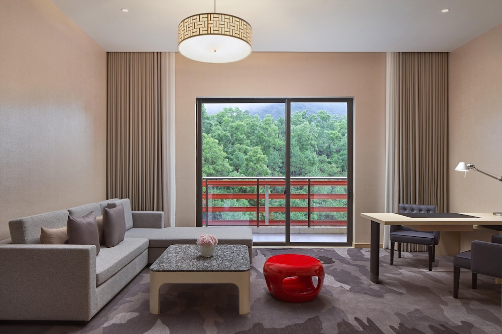 Four Points By Sheraton Guangdong Heshan 27/37