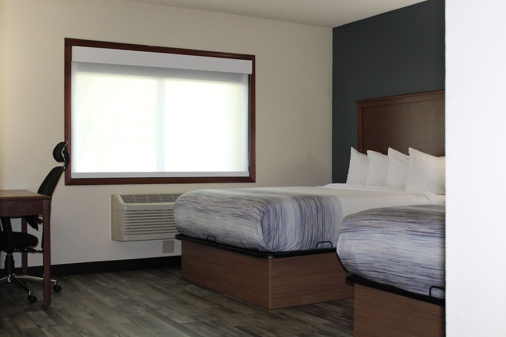 AmericInn by Wyndham Windsor Ft. Collins 30/62