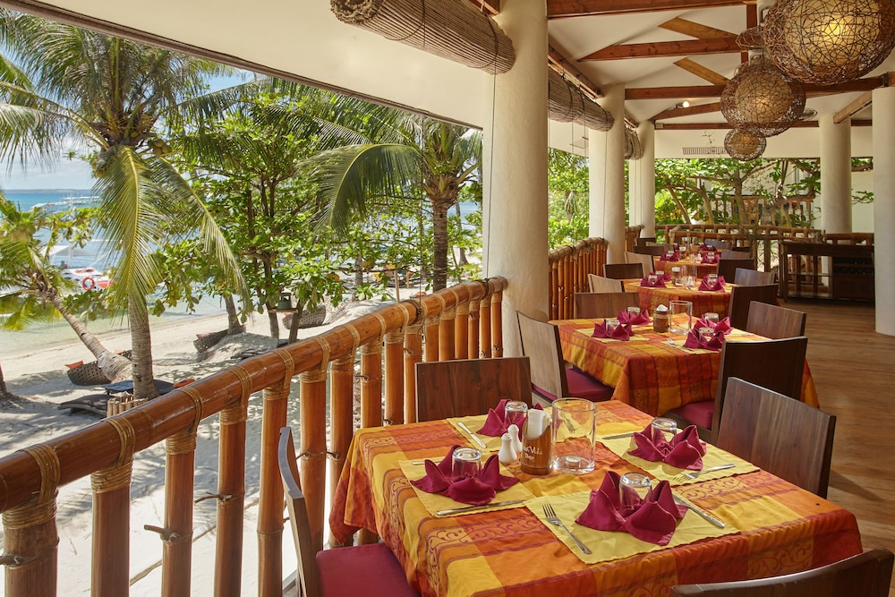 Ocean Vida Beach And Dive Resort 47/65
