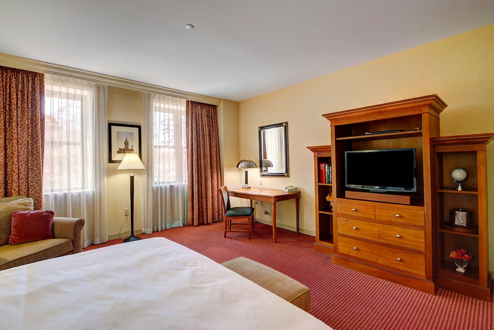 Wellsworth Hotel 10/55
