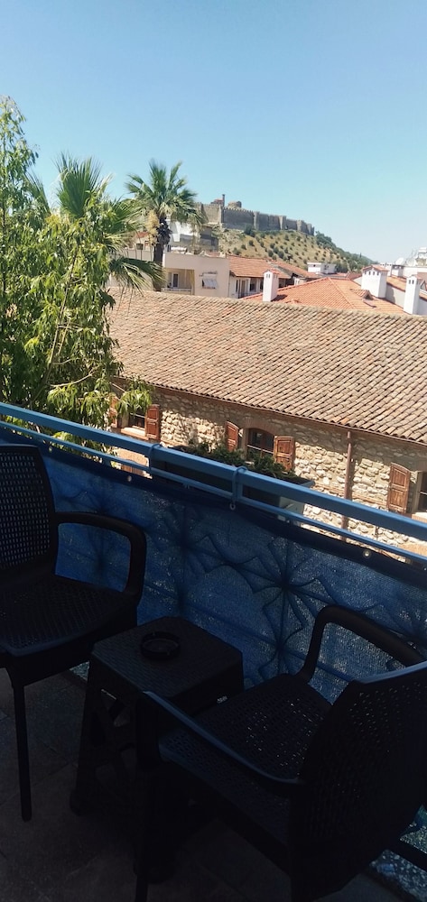 Urkmez Hotel 46/50
