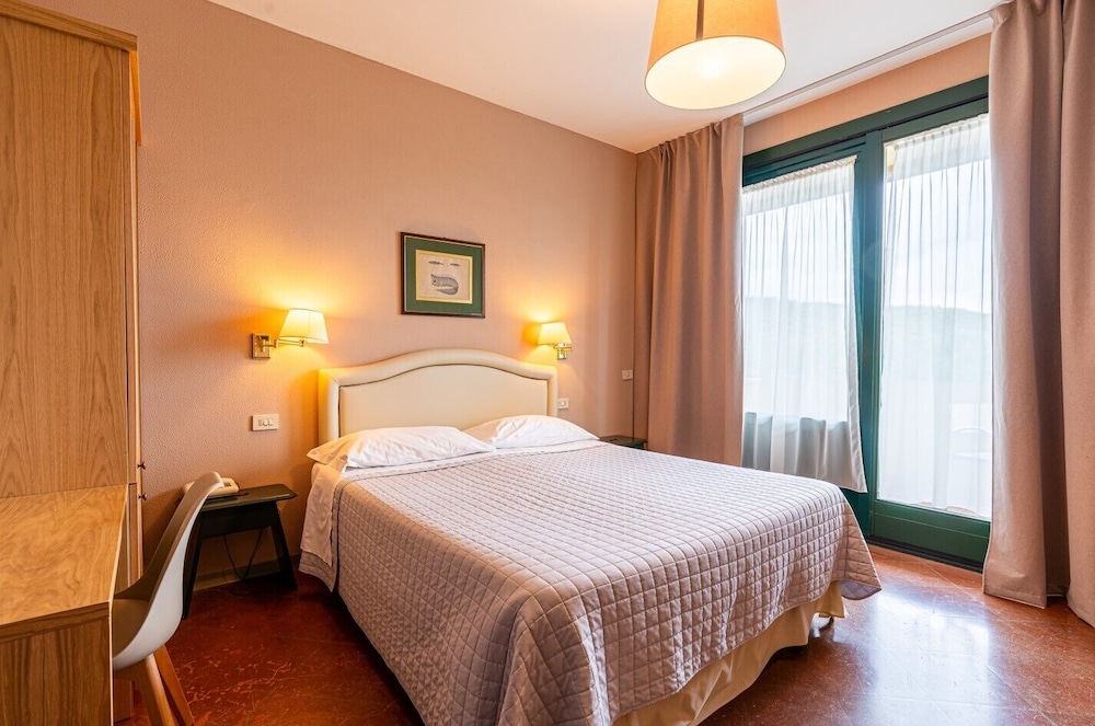 Room, Double Bed, Balcony