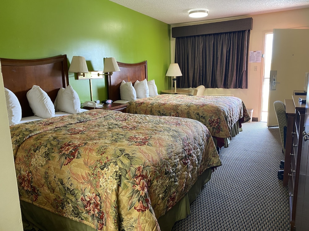 Rodeway Inn Baxley, GA 39/86