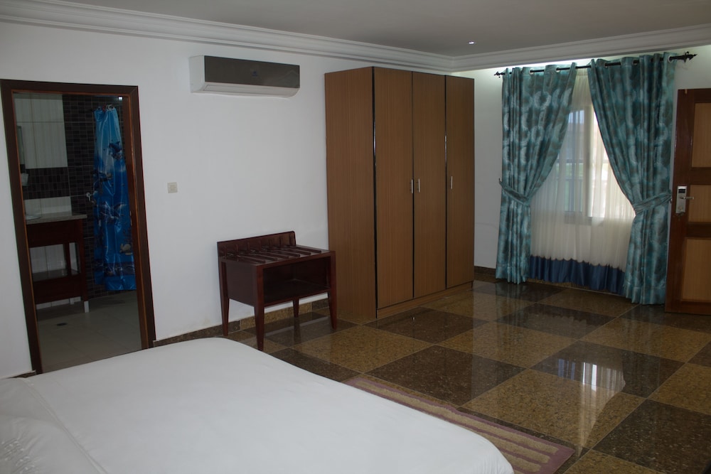 Hotel Novela Star 9/29