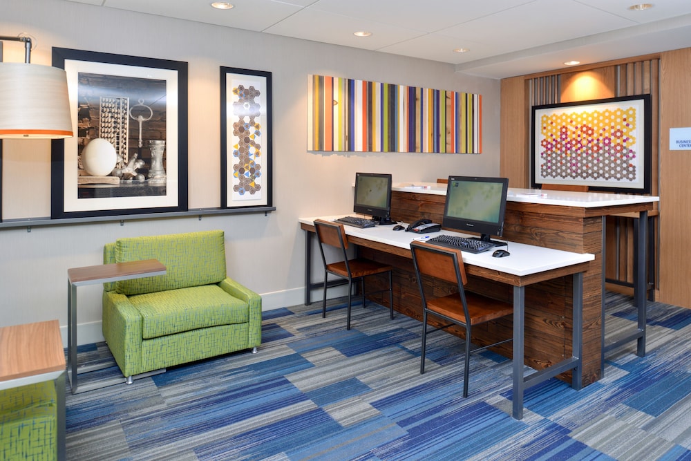 Holiday Inn Express Rochester University Area 36/48