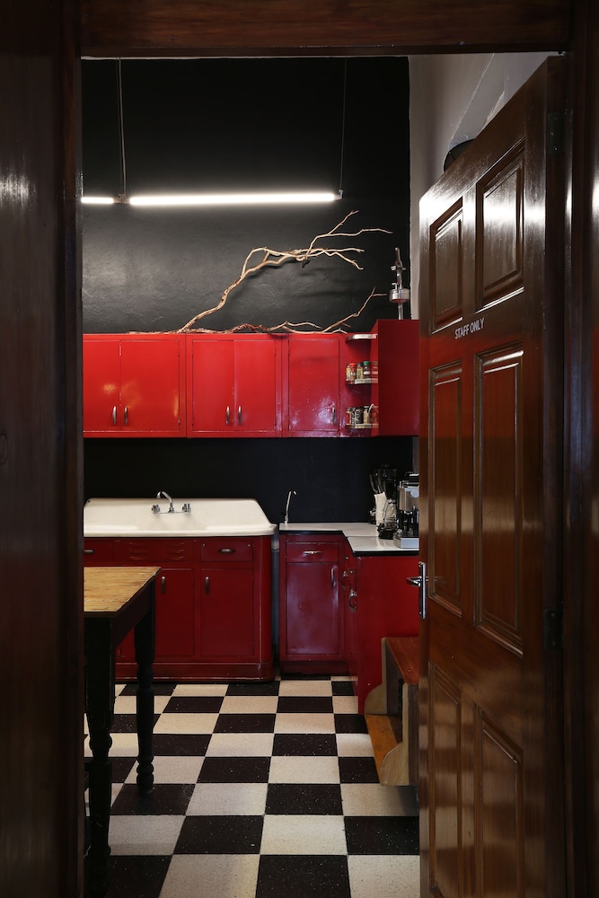 El Patio 77 2/50
