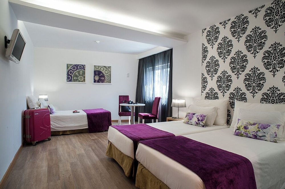 Room, Triple, 1 Double and 1 Single Bed