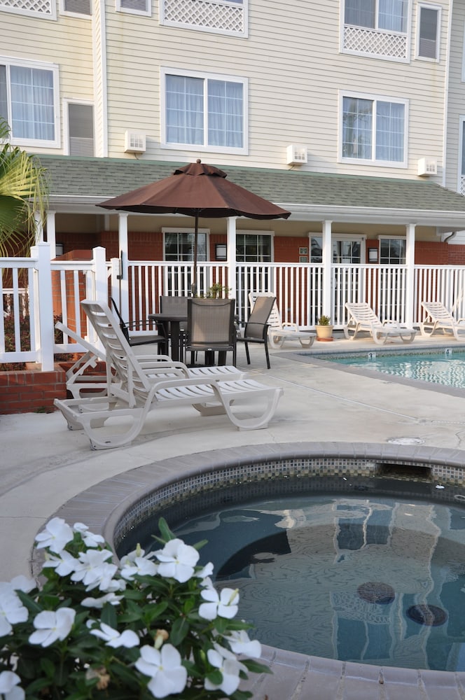 Country Inn and Suites By Radisson Covington LA 5/43
