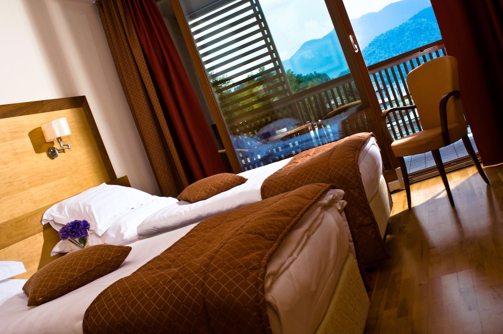 Hotel Lovec 32/47