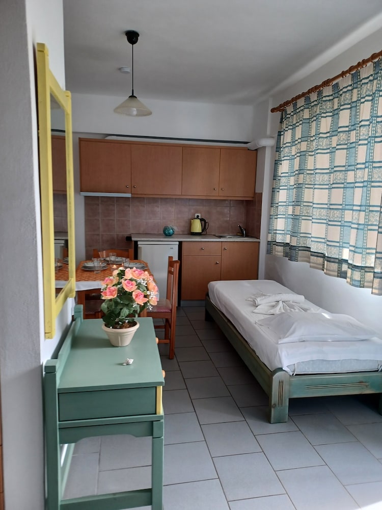 ECONOMY, APARTMENT