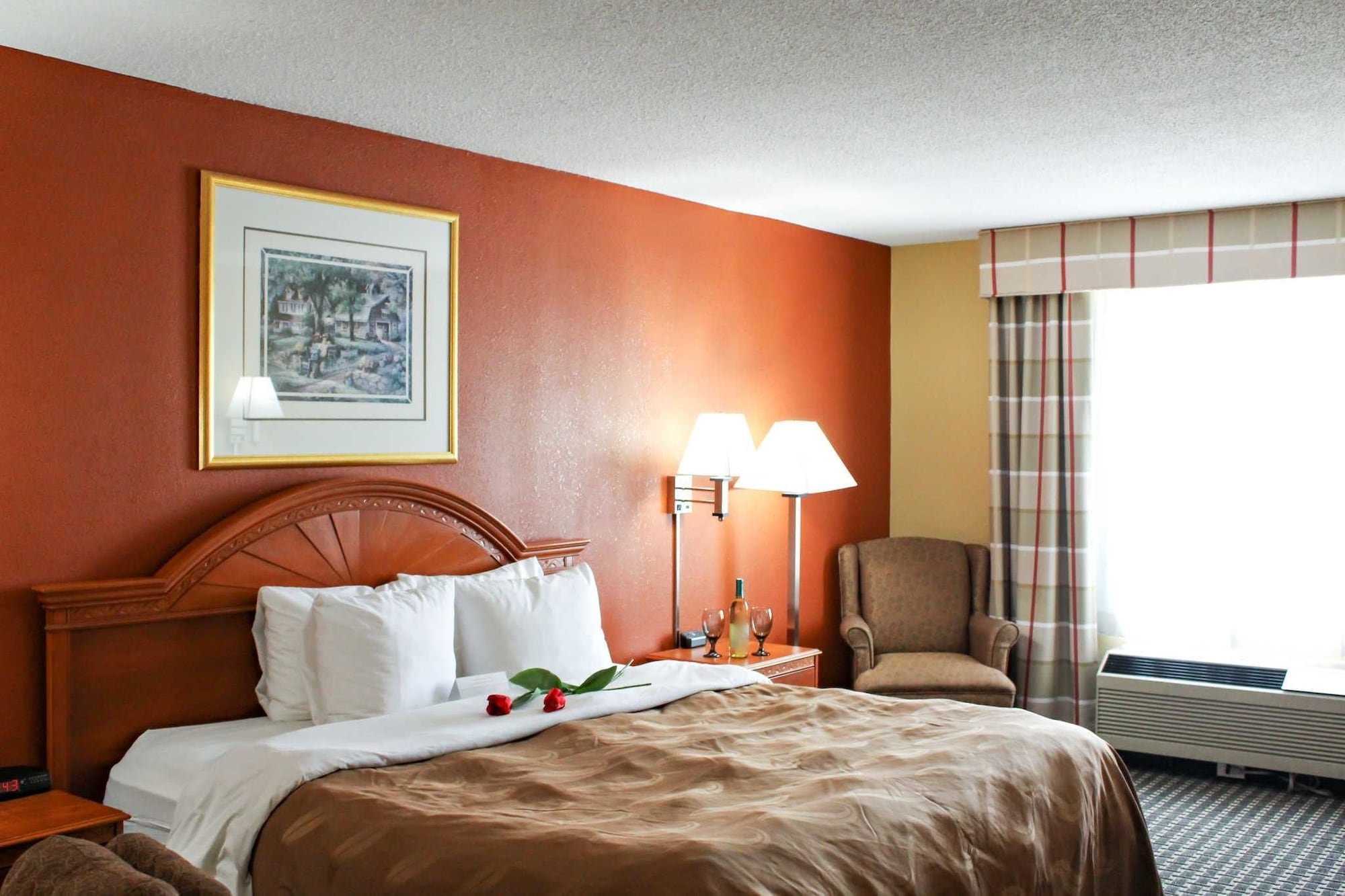 Suite, King Bed, Sofa