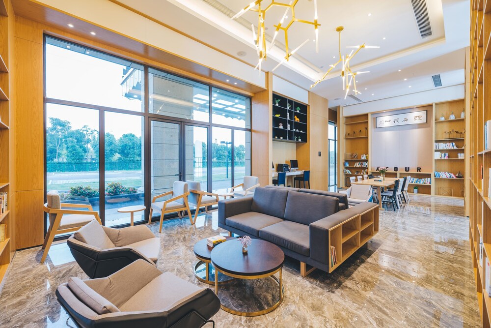Atour Hotel (Suzhou North High Speed Railway Station, Qiyage Garden) 27/44