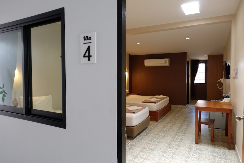 Warm Well Hostel Kanchanaburi 5/68
