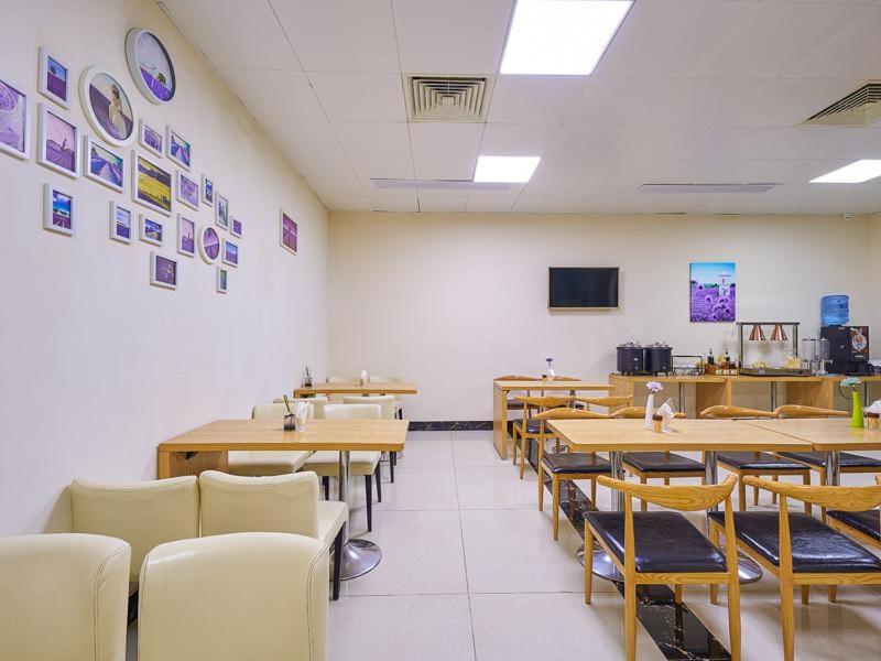 Lavande Hotels Guangzhou North Railway Station 49/53