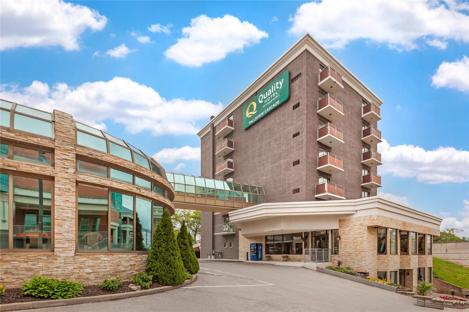 Quality Hotel Fallsview Cascade 3/16