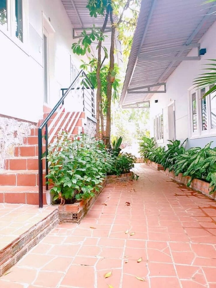 Hanh Ngoc Bungalow 37/50