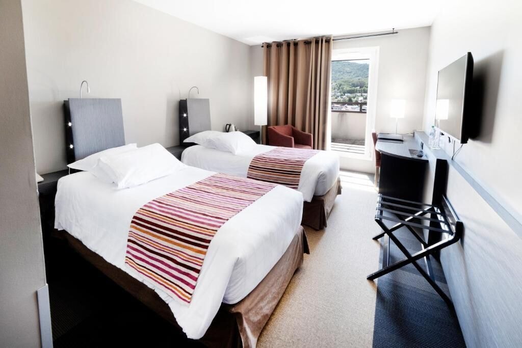 Standard, Twin Beds
