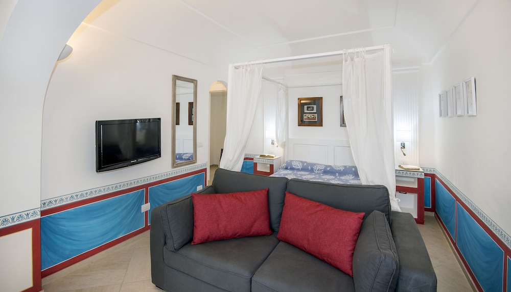 Villa Patrizi 22/42