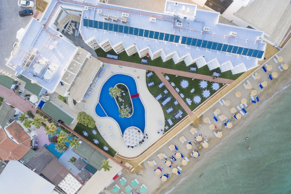 Mimoza Beach Hotel in Yeni Bogazici